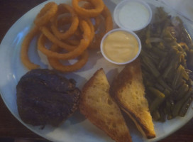 Boss Hawgs 'n ' Grill food