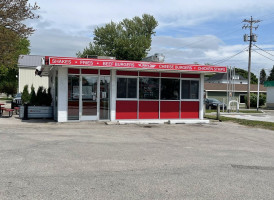 Ray's Drive-in outside