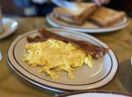 Golden Bear Pancake House food