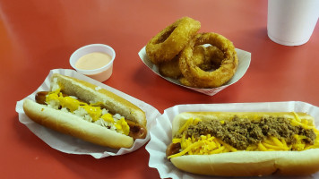 Lulu's Hotdogs food