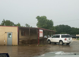 Hobo's Sandwich Shop outside