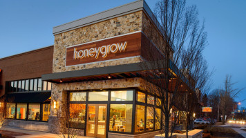 Honeygrow outside