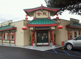 Golden Dragon outside