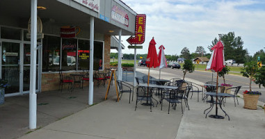 Ganley's Family outside