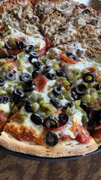 Kraus' Pizza Of Navarre food