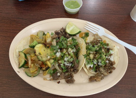 Taqueria Bravo food