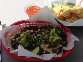 Taqueria Bravo food