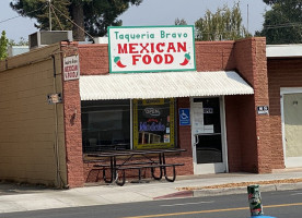 Taqueria Bravo inside