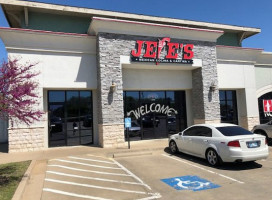 Jefe's Mexican Cocina Y Cantina outside