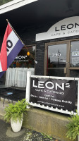 Leon's Cafe Catering outside