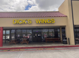 Dick's Wings And Grill San Pablo outside