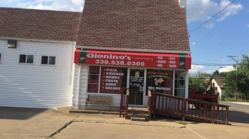 Gionino's Pizzeria outside