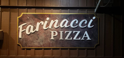 Farinacci Pizza food