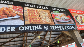 Zeppe's Pizzeria food