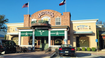 Saltgrass Steak House outside