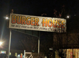 Burger House outside