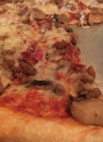 Rizzi's Pizza Cafe food