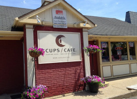 Cups Cafe inside