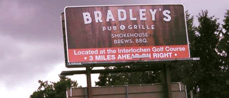 Bradley's Pub Grille outside