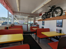 Jj's Tasty Drive-in inside