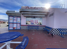 Caliche's Frozen Custard outside