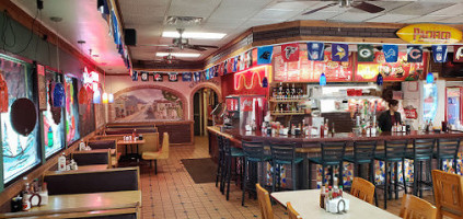 Vero's Mexican And Seafood In Lake Els food