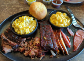 Swadleys B-q food