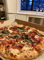 Dean's Pizzeria & Restaurant food