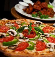 Vinzo's Italian Grill and Pizzeria food