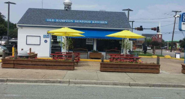 Old Hampton Seafood Kitchen inside