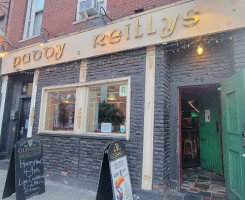 Paddy Reilly's Music outside