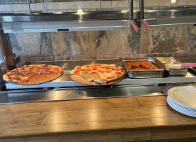 Vino's Pizza And Italian Cuisine food