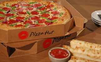 Pizza Hut food