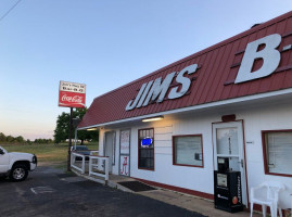 Jim's Highway 82 Barbecue outside