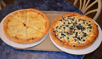 Mata's Greek Pizza And Grinders food