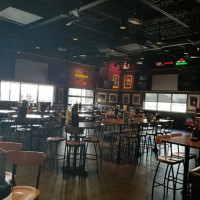 Buffalo Wild Wings Woodhaven inside