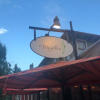 Mozelle's Fresh Southern Bistro In W outside