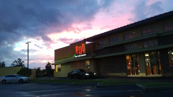 Pdq Chicken outside