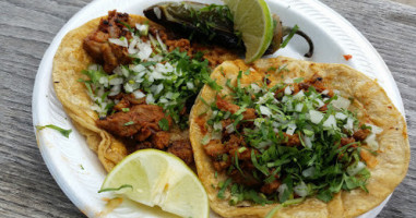 Primo's Tacos food