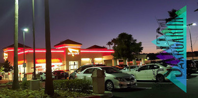 In-n-out Burger outside