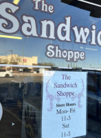 The Sandwich Shoppe outside