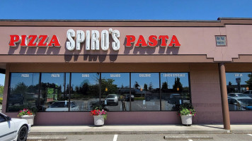 Spiro's Pizza Pasta outside