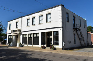 Audubon's Of Ste. Genevieve outside