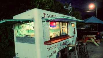 Taqueria Cueramaro outside