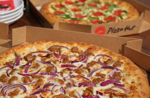 Pizza Hut food