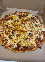 3 Brother's Family Pizza food