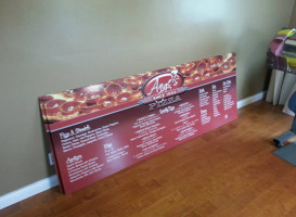 Ange's Pizza food