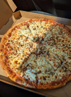 Giovanni's Pizza food