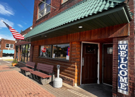 Britton's Café Inc. outside