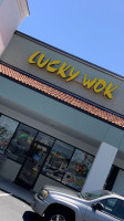 Lucky Wok food